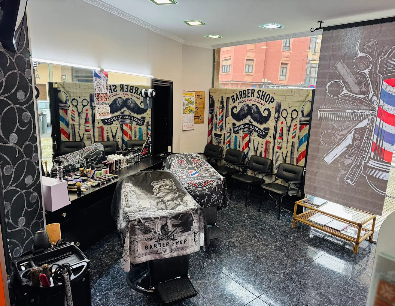 Interior de PRO Barbershop — local en Errenteria